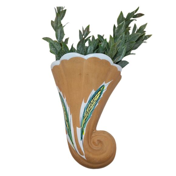 Vintage Art Pottery Wall Pocket Vase Cornucopia Wheat Motif - Artist Signed - Picture 6 of 6